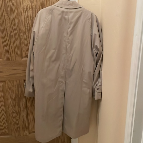 London Fog fur lined trench coat - Picture 6 of 7